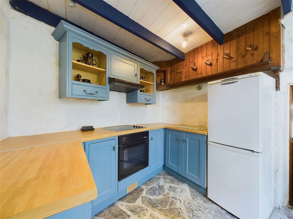 Property photo 2 of 23