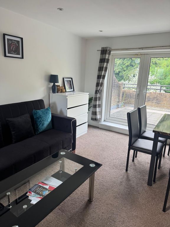 Property photo 2 of 8