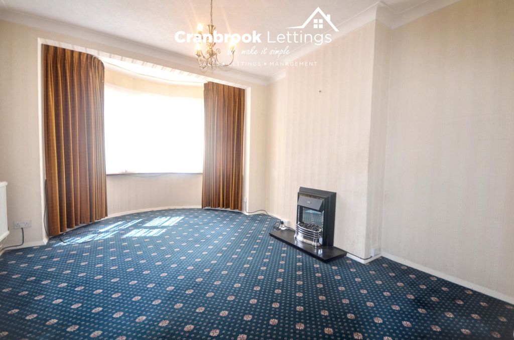 Property photo 1 of 14 3 Bed End Of Terrace To Rent Parham Drive, Ilford Ig2