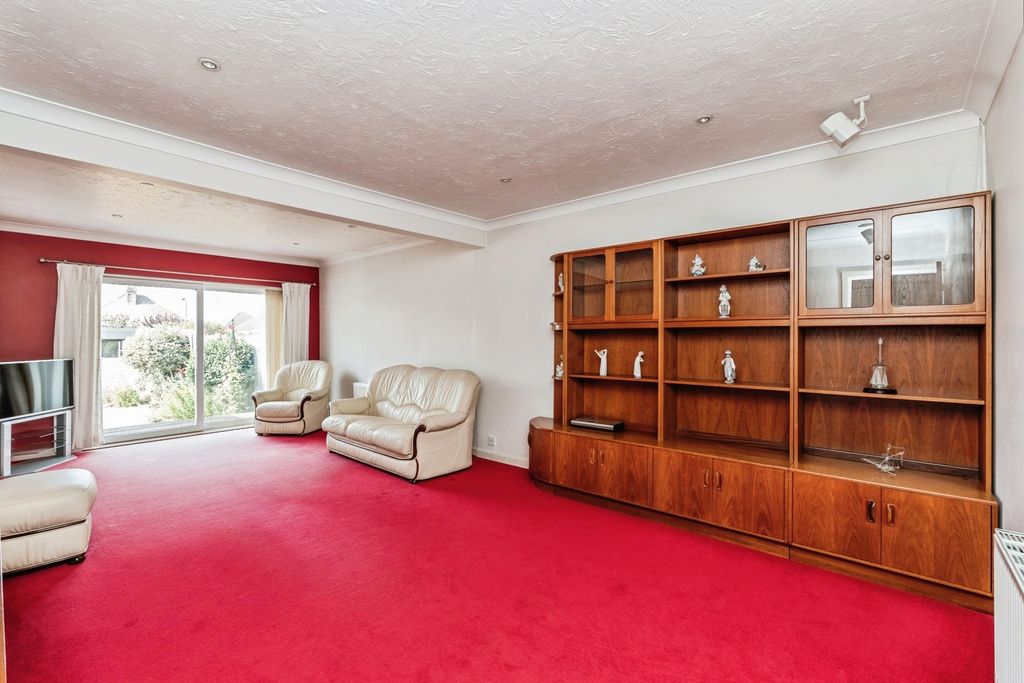 Property photo 2 of 20 Pbox-Img.Jpg