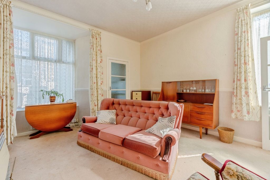 Property photo 2 of 13 Pbox-Img.Jpg