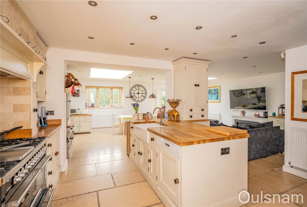 Property photo 2 of 23 Picture No. 22