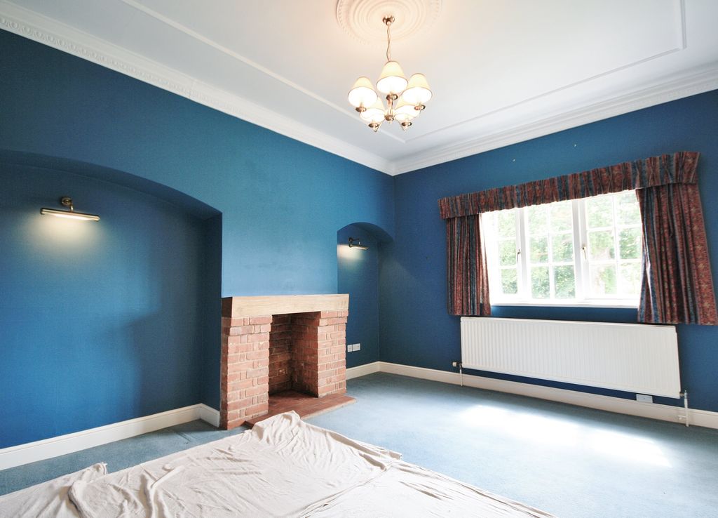 Property photo 3 of 20 Dining Room