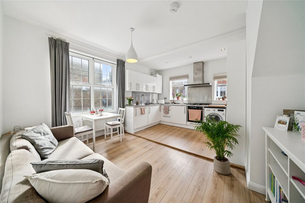 Property photo 1 of 15 Picture No. 11