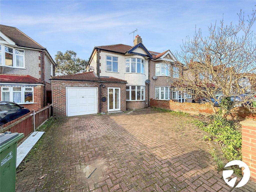 Property photo 1 of 16 External