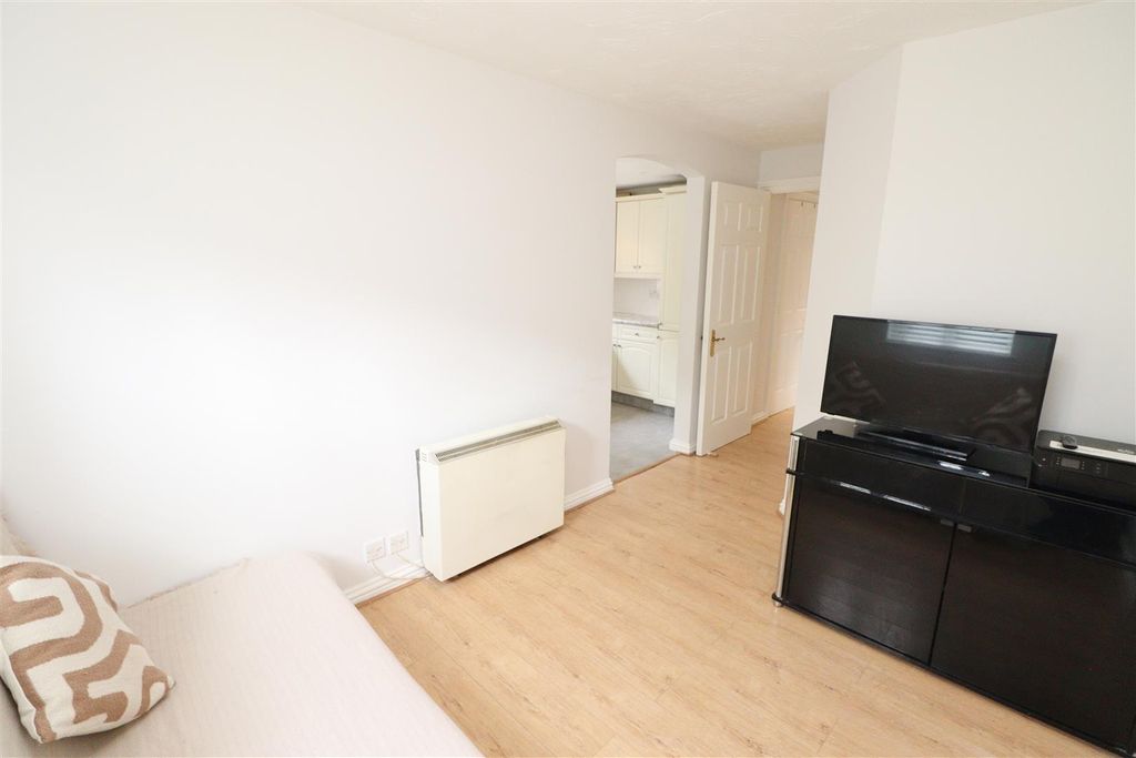 Property photo 3 of 16 Img_5878.Jpg