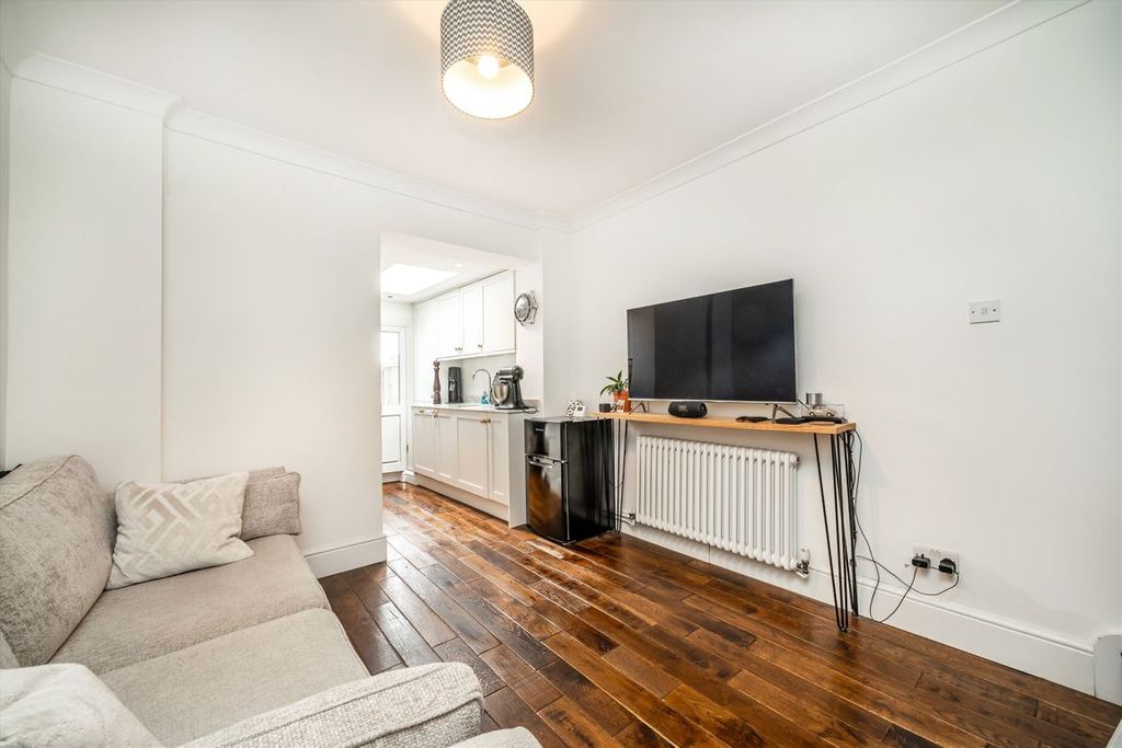 Property photo 3 of 7