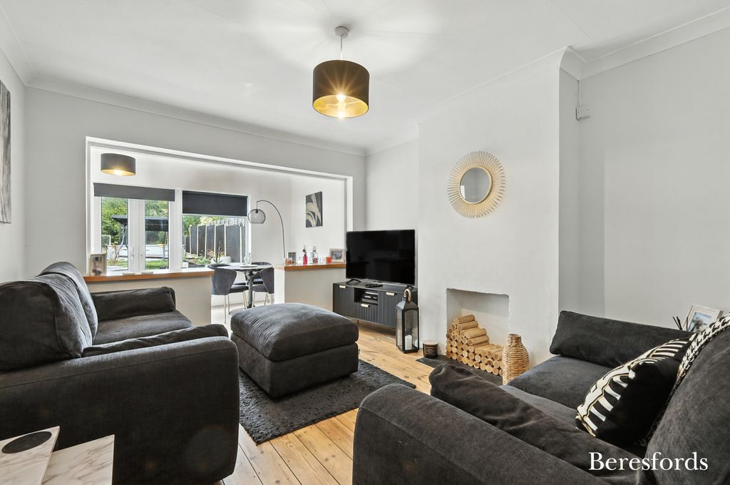 Property photo 2 of 16 Picture No. 30