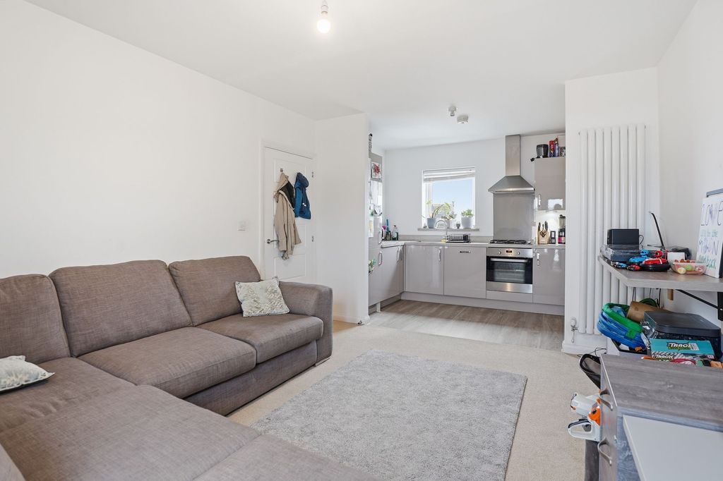 Property photo 2 of 9 Lounge