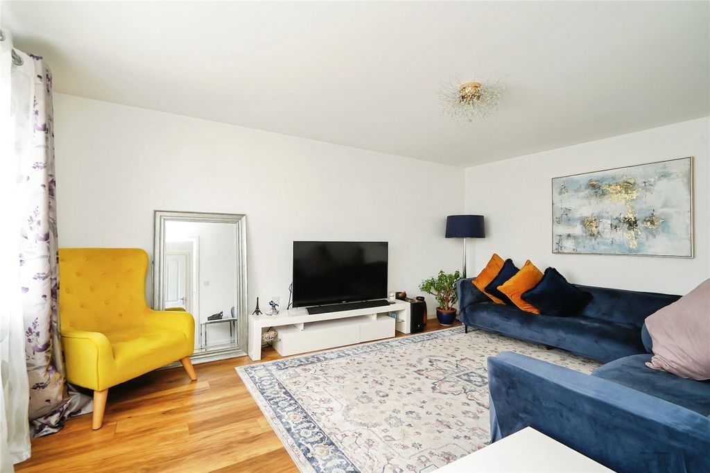 Property photo 3 of 28 Picture No. 21