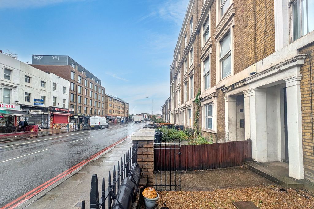 Property photo 3 of 13 366C New Cross Road, New Cross, London Se14 6Ag