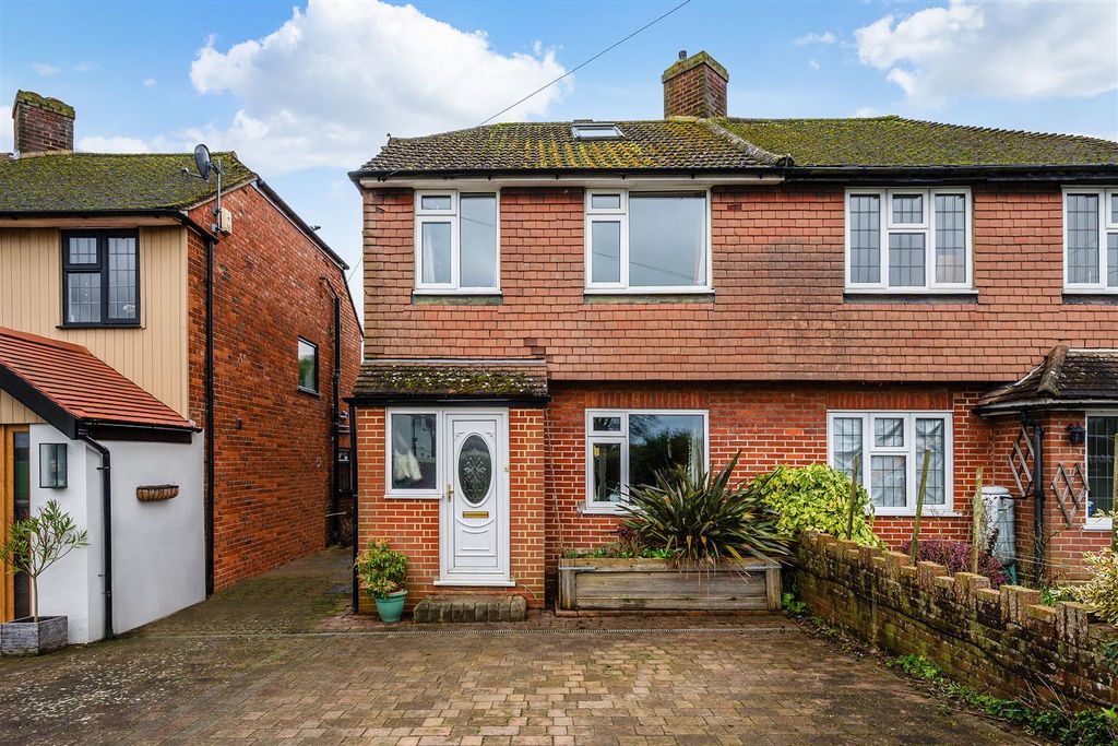 Property photo 1 of 20 Canons Lane, 64- (19).Jpg