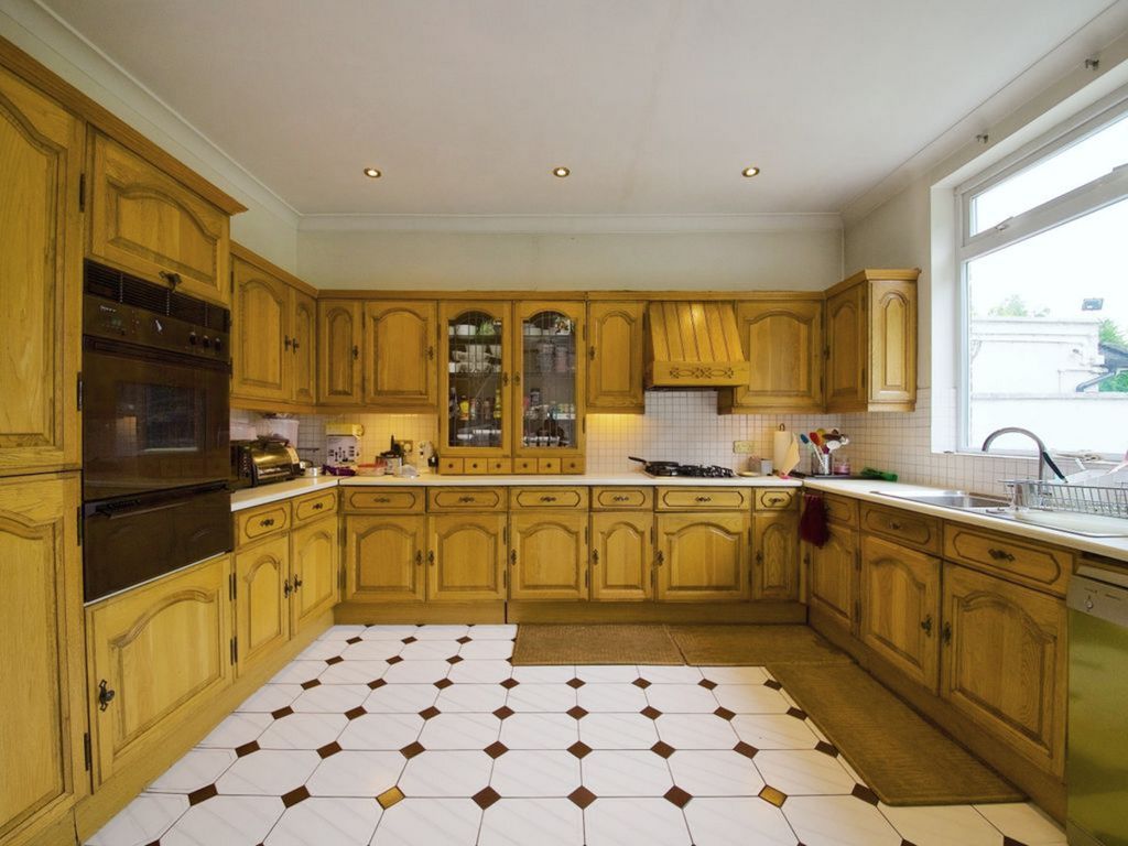 Property photo 3 of 14