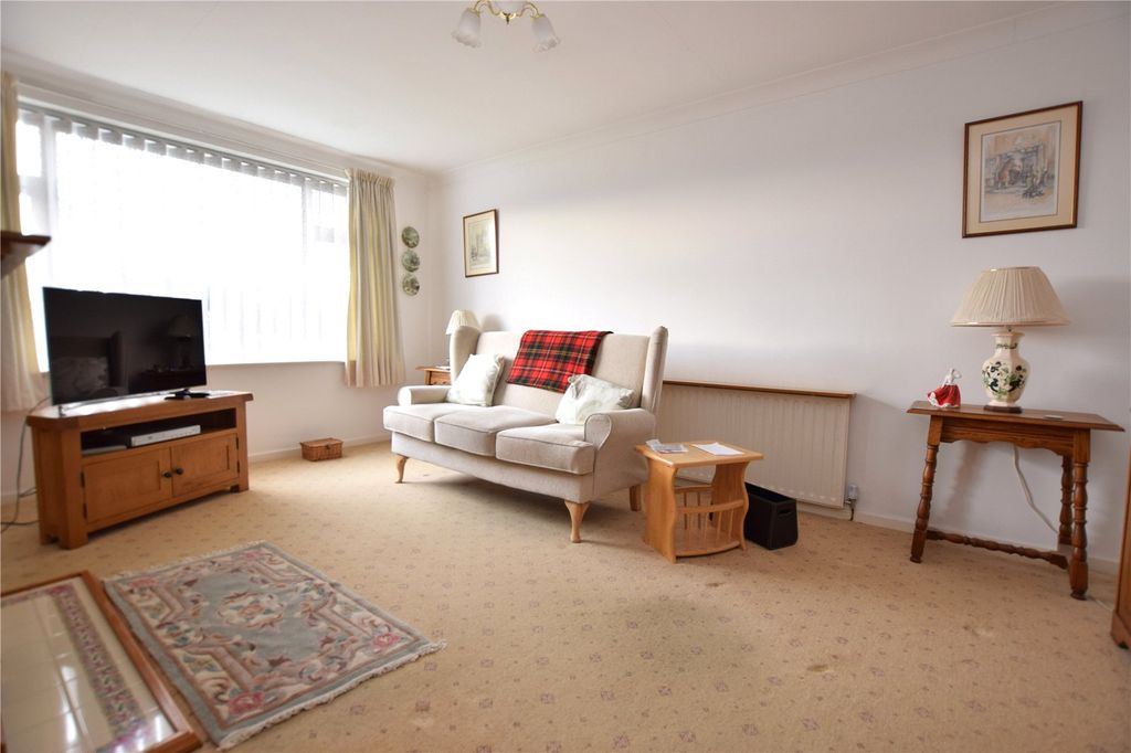 Property photo 2 of 16 Picture No. 01