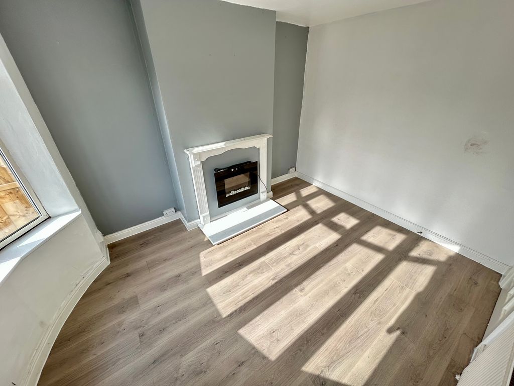 Property photo 3 of 19 Image