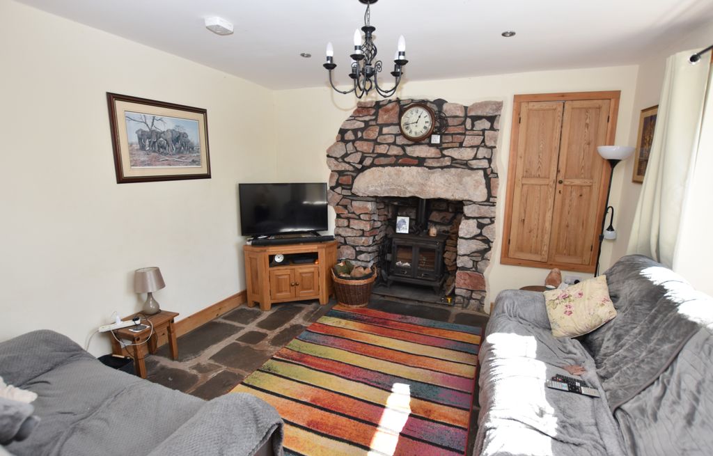 Property photo 2 of 38