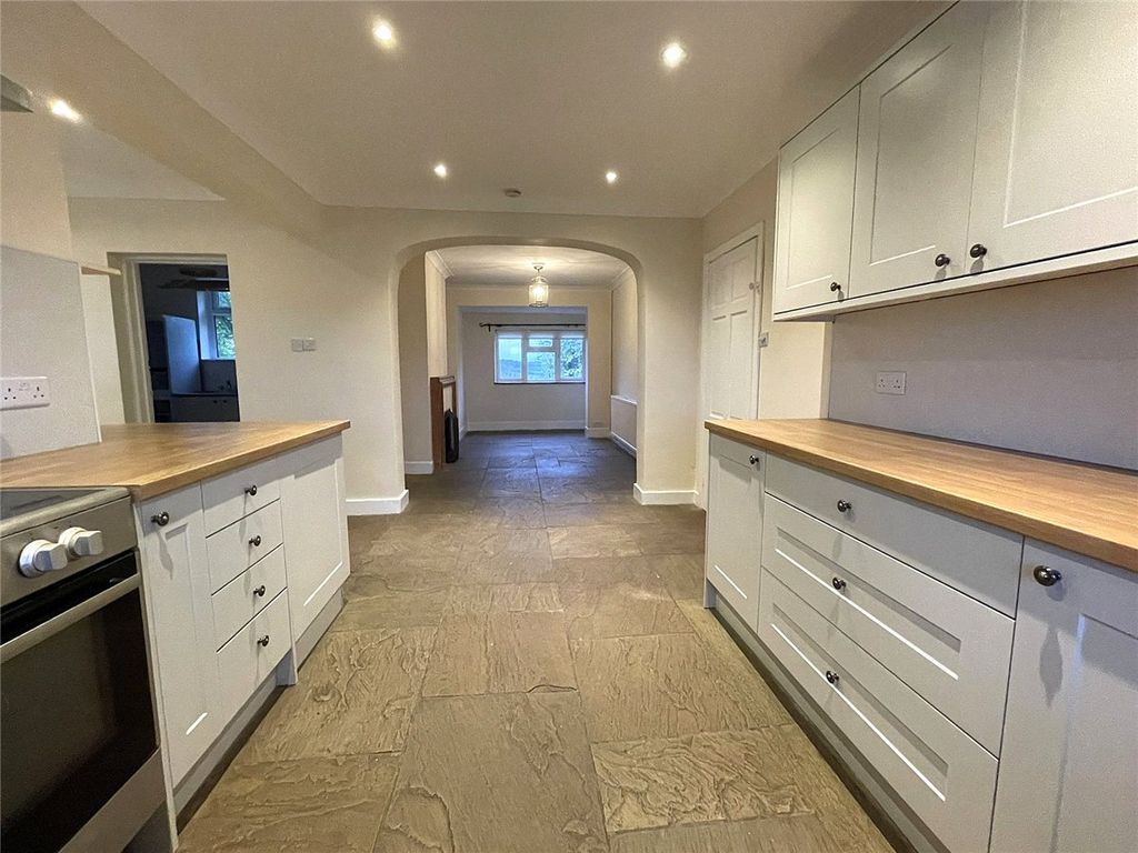 Property photo 3 of 16 Picture No. 26