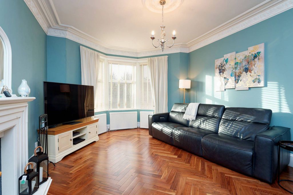 Property photo 2 of 25