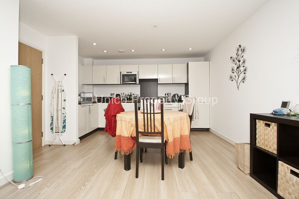 Property photo 3 of 9