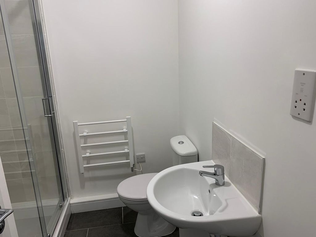 Property photo 3 of 5