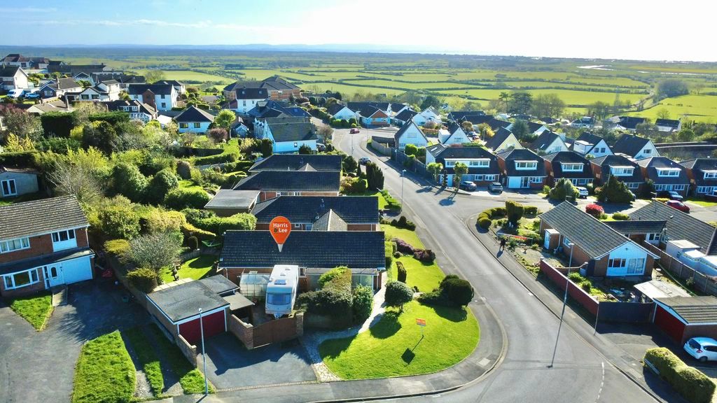 Property photo 2 of 29 Setting