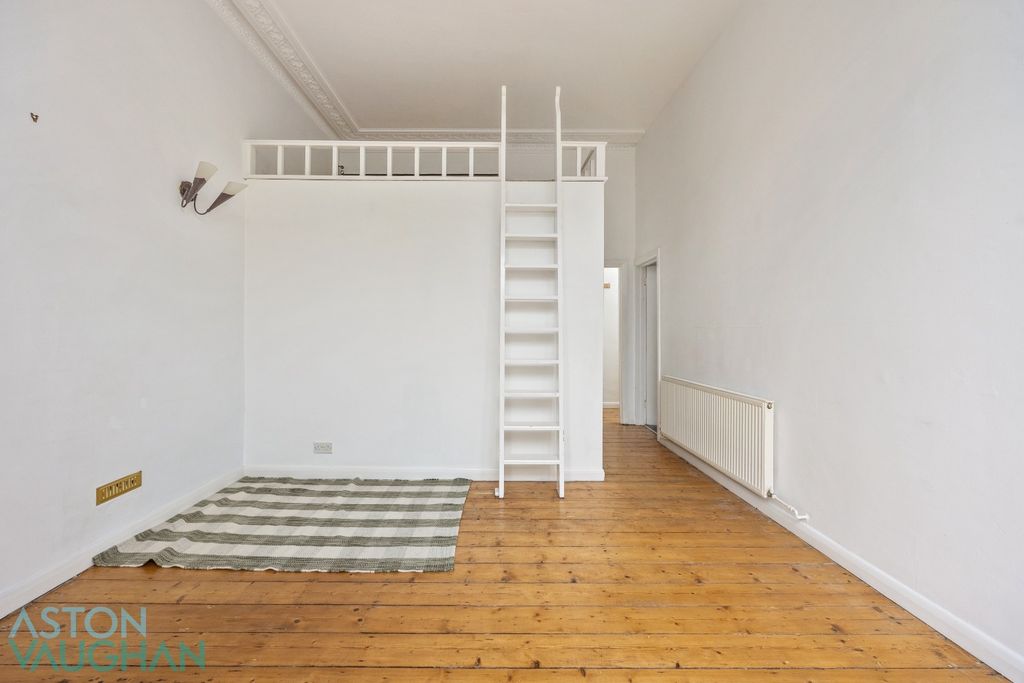 Property photo 3 of 17 5348595