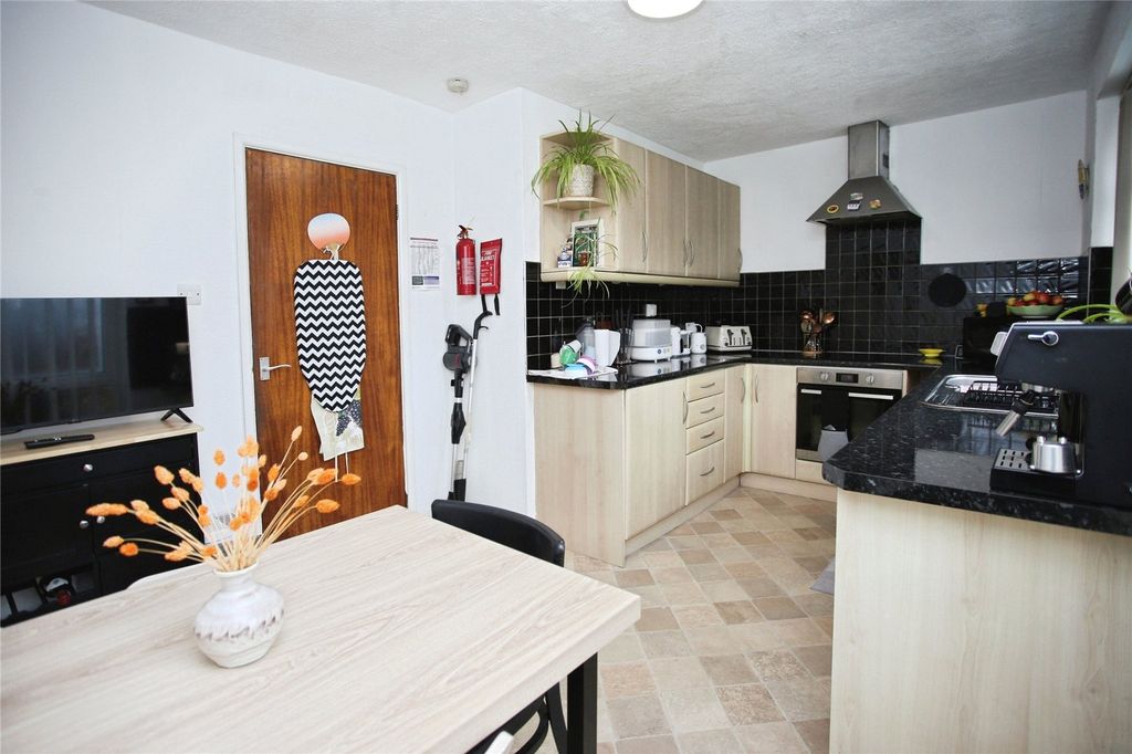 Property photo 3 of 17 Picture No. 05