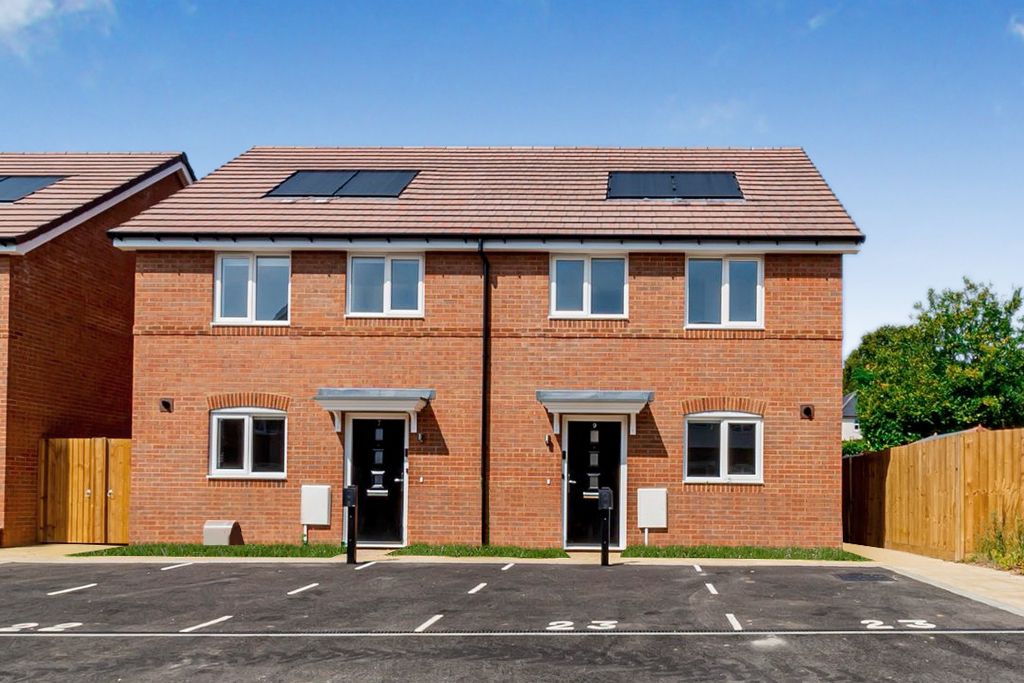 Property photo 1 of 9 Photo