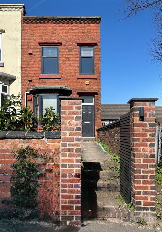 Property photo 1 of 9 Front