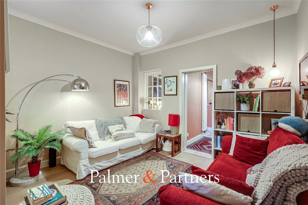 Property photo 2 of 23 Picture No. 19