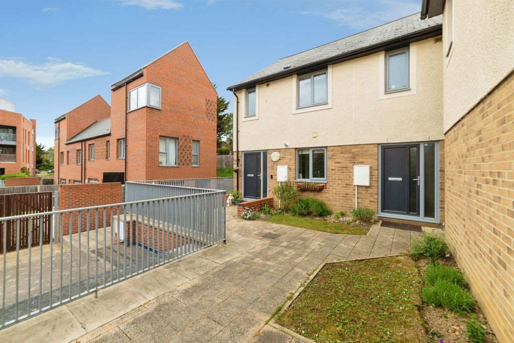 Property photo 1 of 21