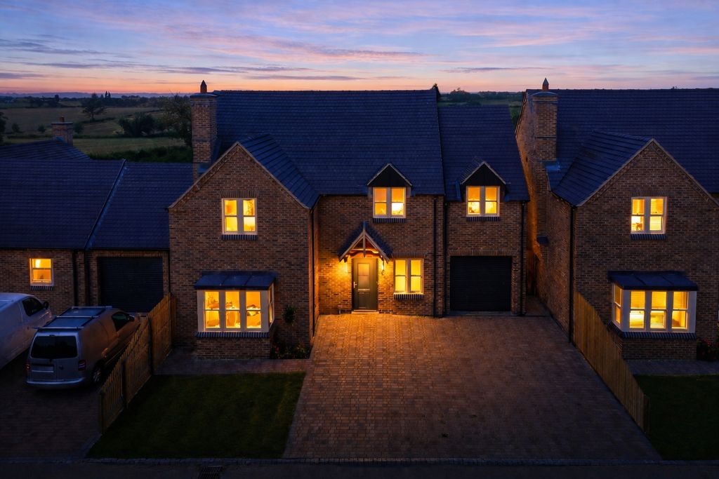 Property photo 1 of 41 Picture No. 43