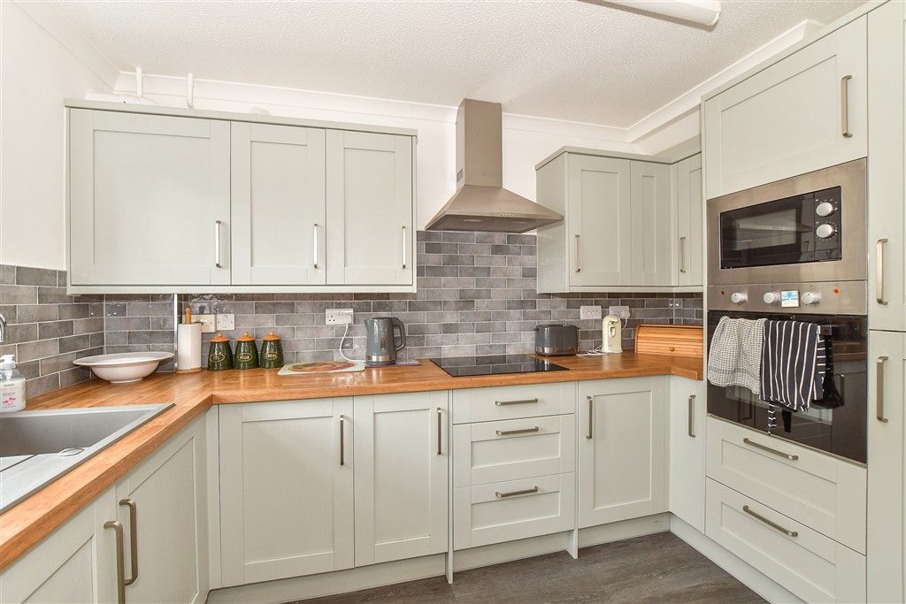 Property photo 2 of 15 Kitchen