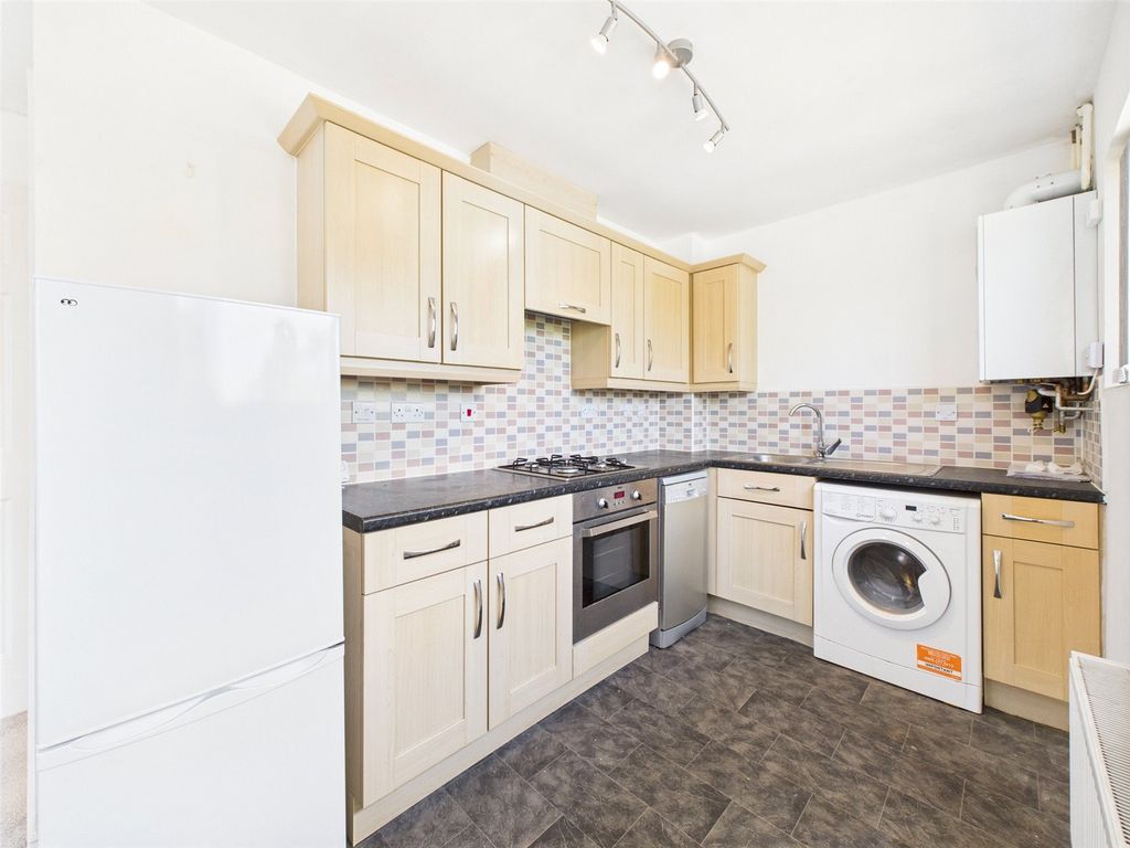 Property photo 2 of 8 Picture No. 04