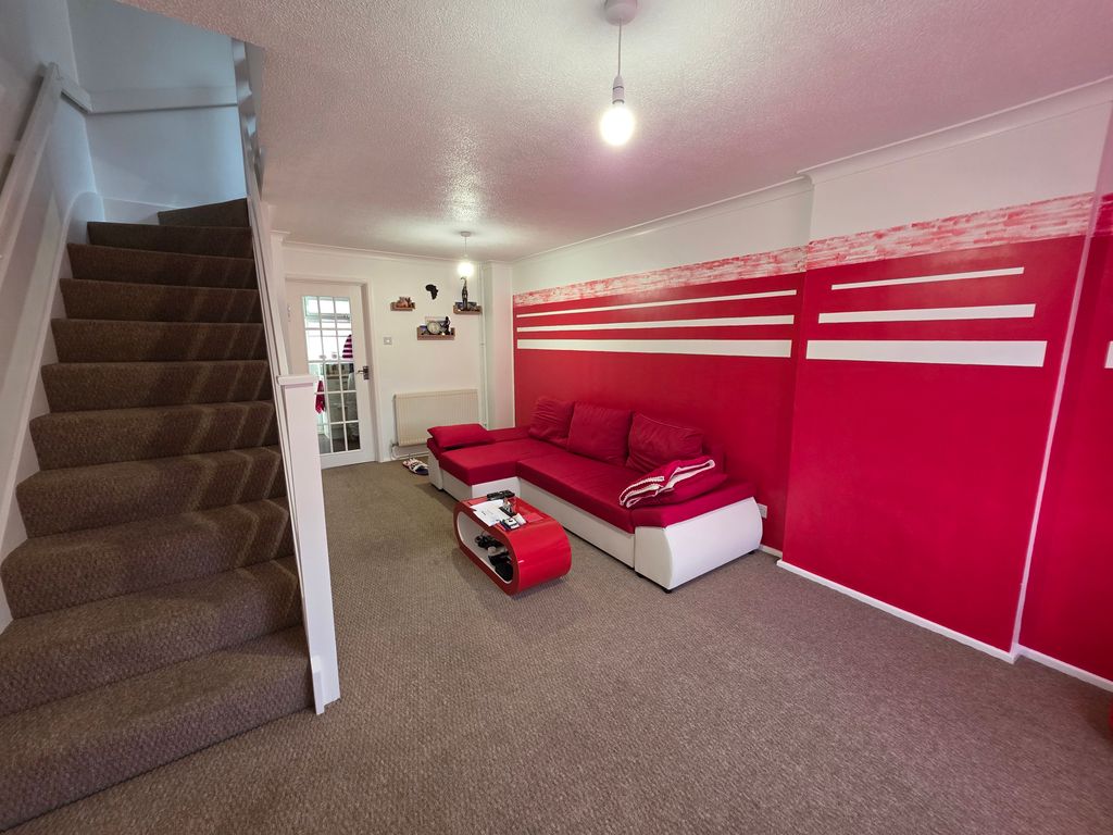 Property photo 3 of 13 1000018925