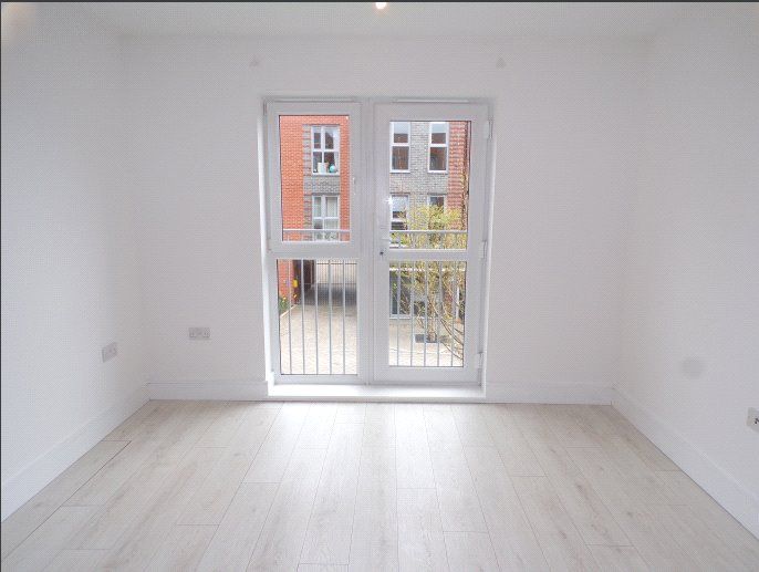 Property photo 3 of 11 Picture No. 01