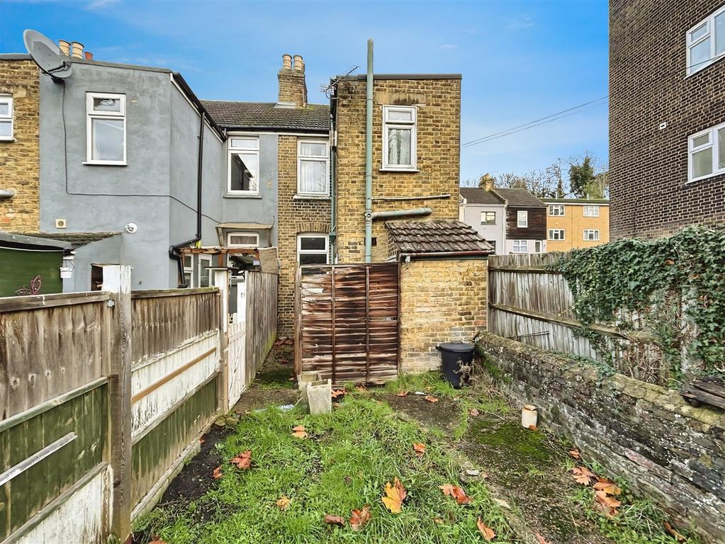 Property photo 3 of 13 983F09Ff-3.Jpg