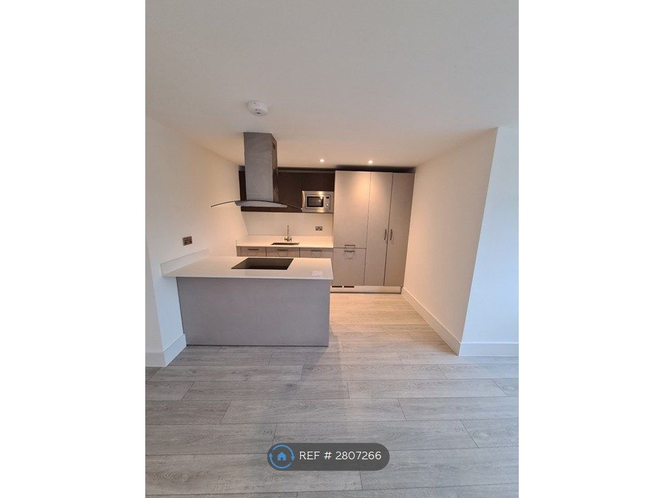 Property photo 3 of 6 Kitchen