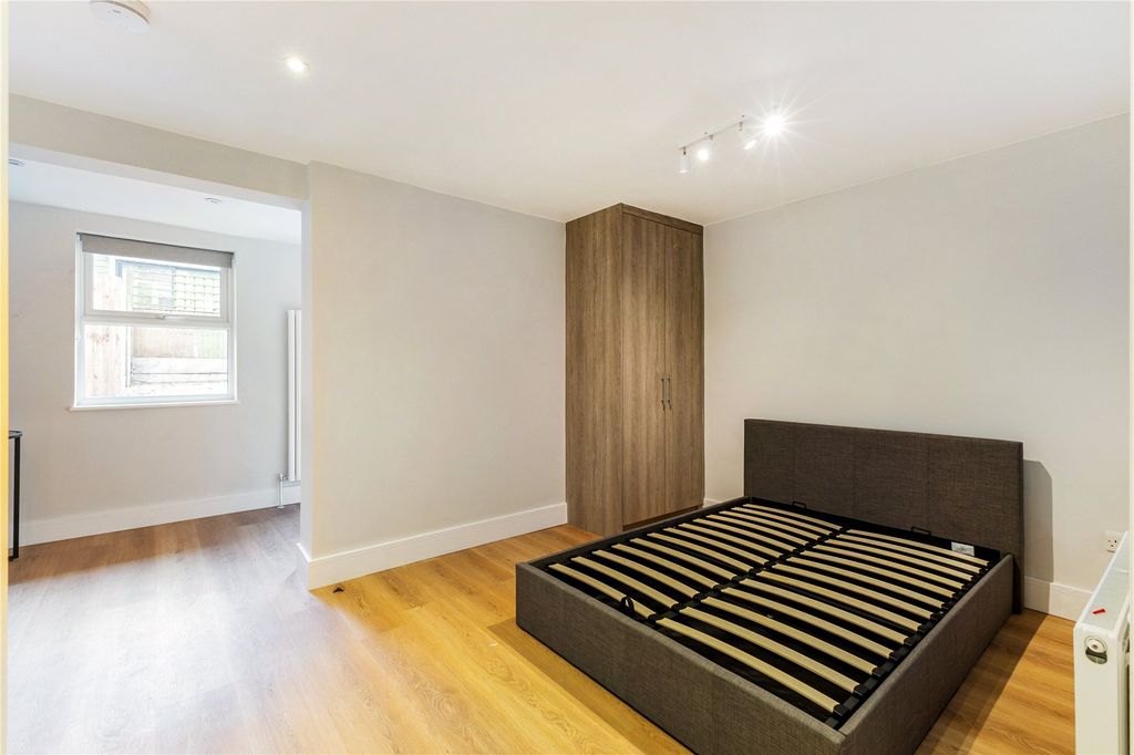 Property photo 2 of 7 Picture No. 04