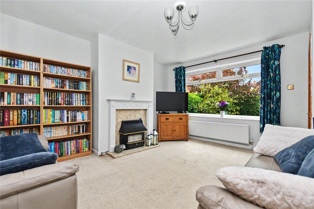 Property photo 2 of 35 Picture No. 11