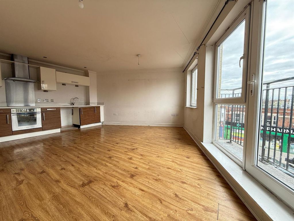 Property photo 3 of 8 03.Jpeg