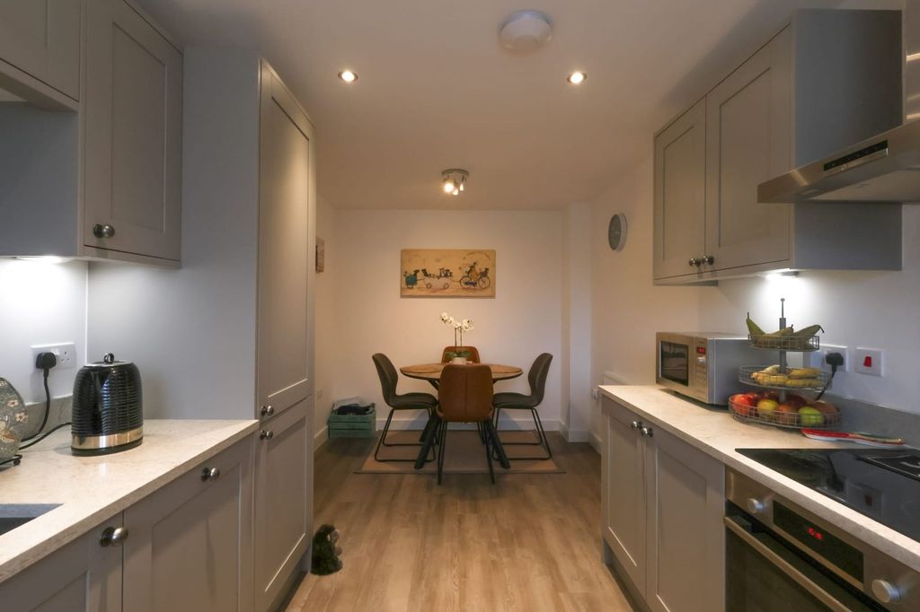 Property photo 3 of 22 Kitchen