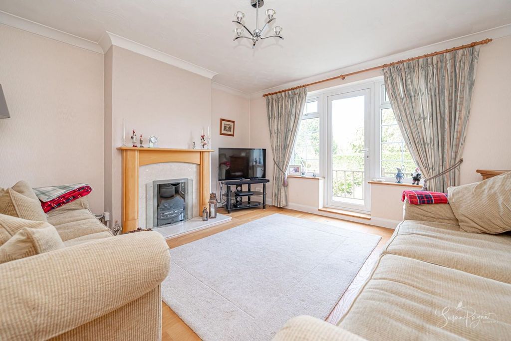 Property photo 2 of 36