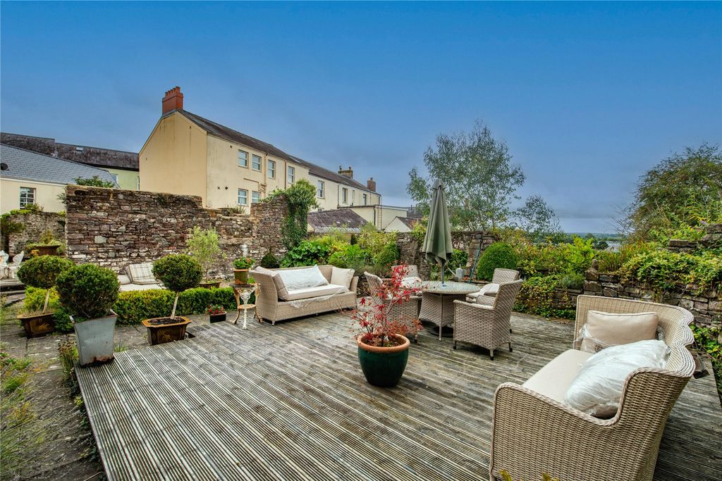 Property photo 2 of 34 Picture No. 63
