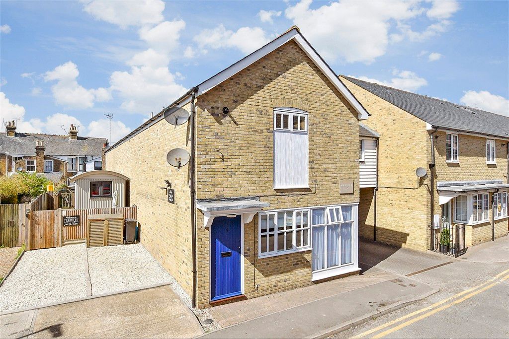 Property photo 2 of 11 External (Web)
