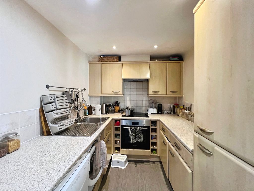 Property photo 3 of 17 Picture No. 04
