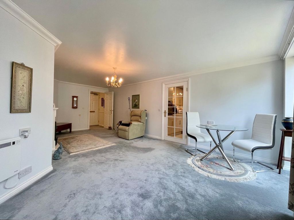 Property photo 3 of 16