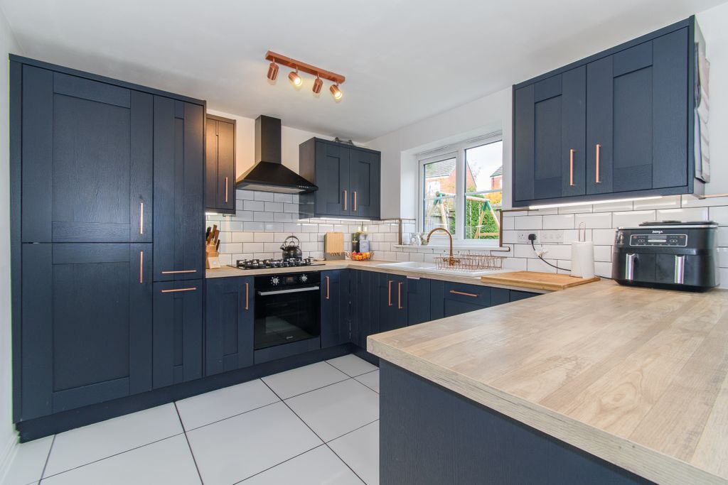 Property photo 3 of 22 Dsc_0998