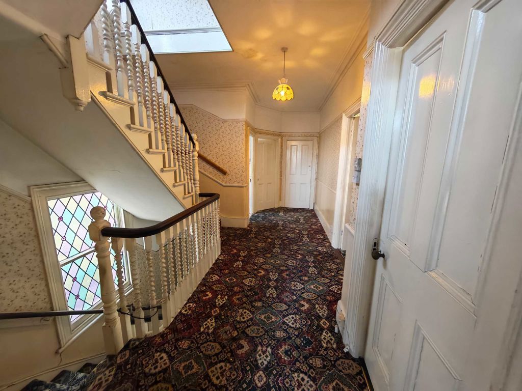 Property photo 3 of 5