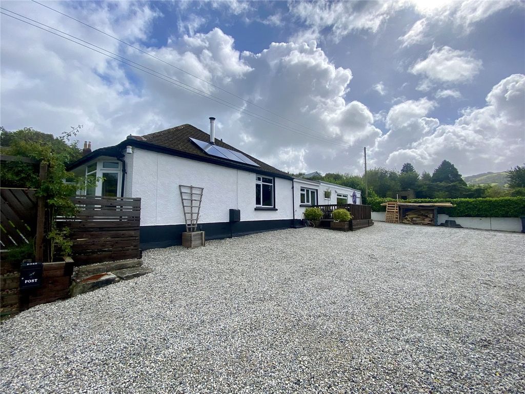 Property photo 2 of 27 Picture No. 02